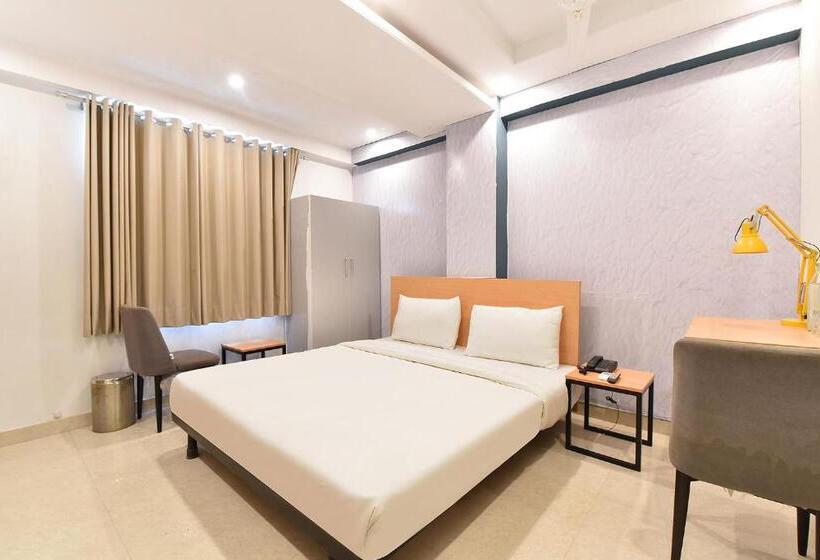 Fabhotel Rushank Palace