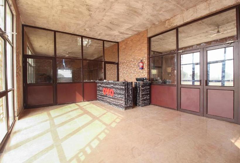 호텔 Capital O 63168 Jn Plaza  & Restaurant