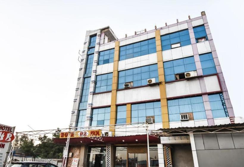 בית מלון כפרי Capital O 66373 Hb Inn