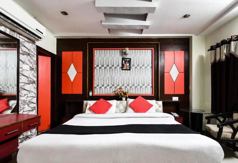 בית מלון כפרי Capital O 66373 Hb Inn