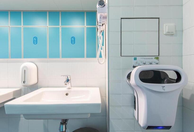 هتل کپسول Capsule Hostels Tallinn