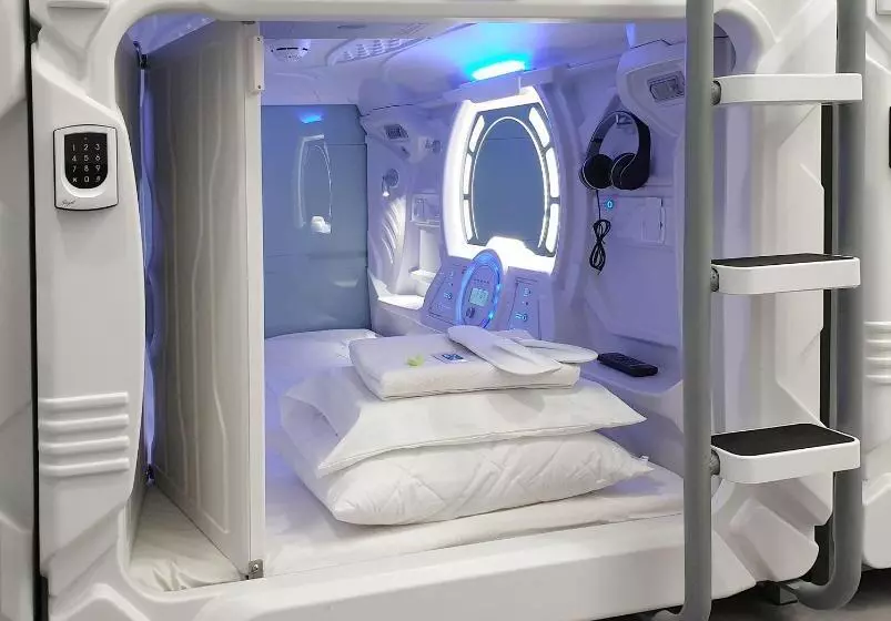 هتل کپسول Capsule Hostels Tallinn