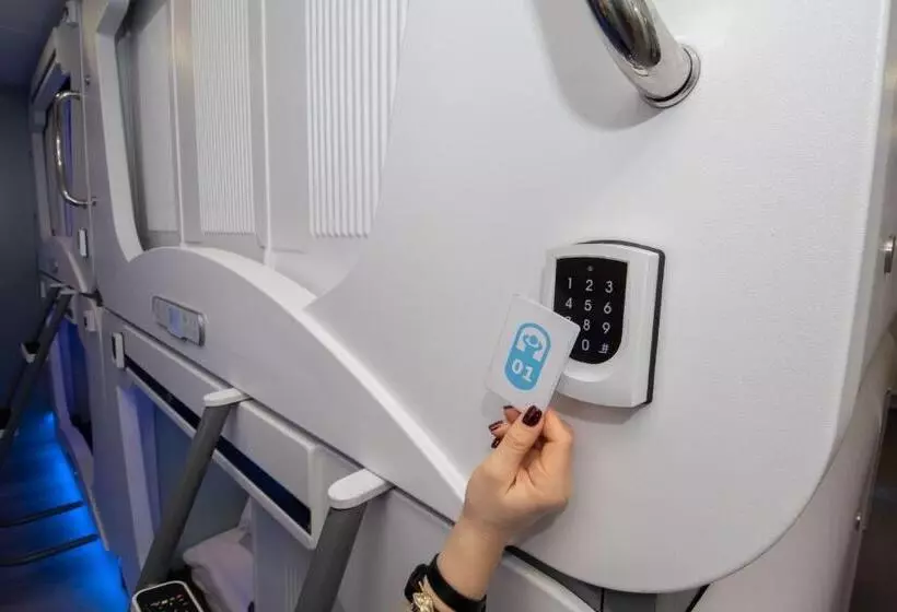 هتل کپسول Capsule Hostels Tallinn
