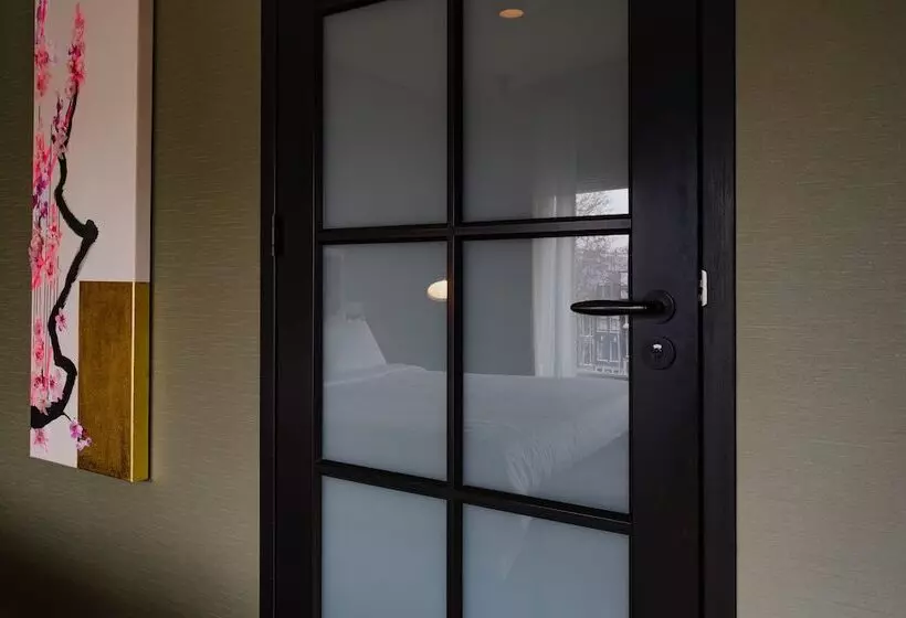 هتل Mai Amsterdam