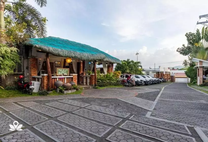 هتل Zen Rooms Casa Lorenzo Legazpi