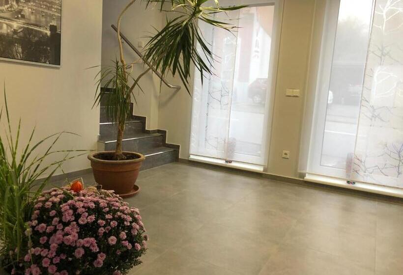 بنسيون Gästehaus Residenz Aurora