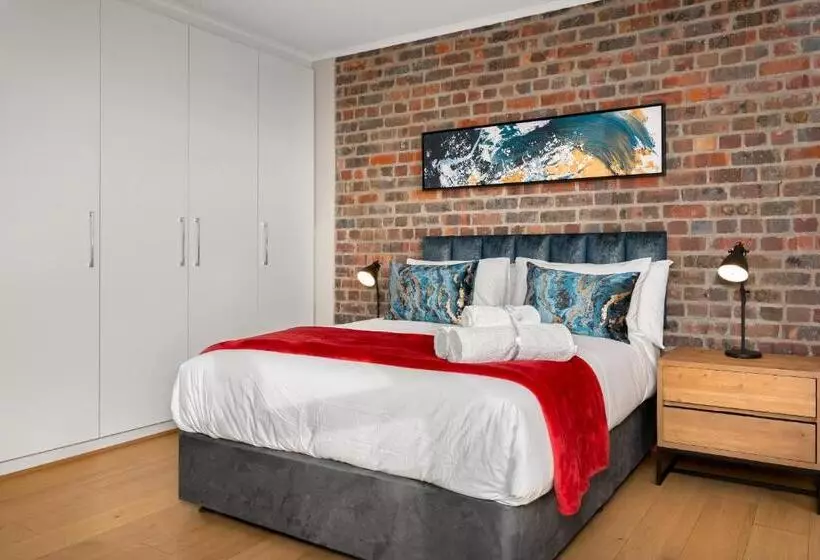 Urban Artisan Luxury Suites By Totalstay