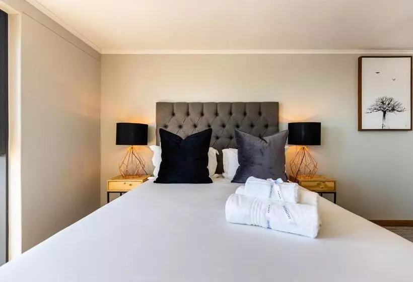 Urban Artisan Luxury Suites By Totalstay