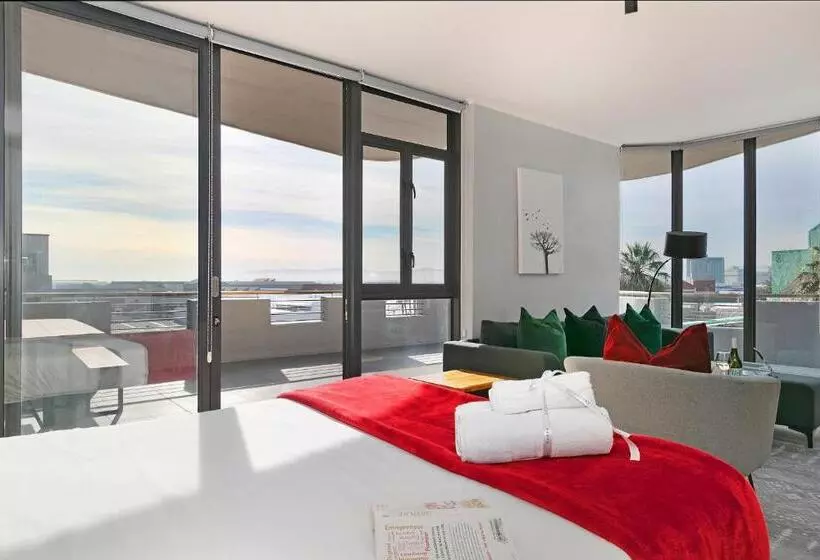 Urban Artisan Luxury Suites By Totalstay