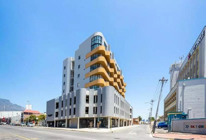 Urban Artisan Luxury Suites By Totalstay