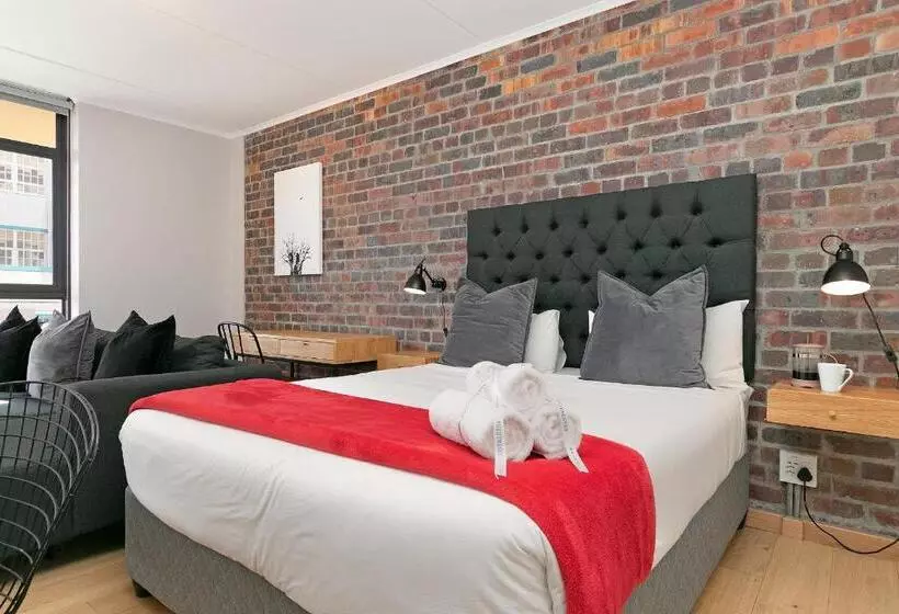 Urban Artisan Luxury Suites By Totalstay