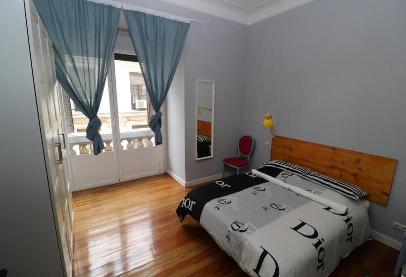 هاستل Madrid Fashion Hostal