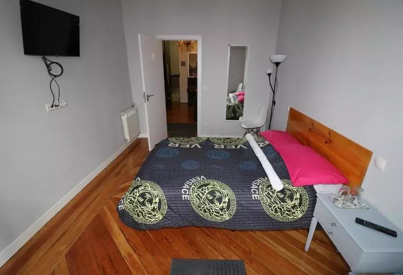 هاستل Madrid Fashion Hostal