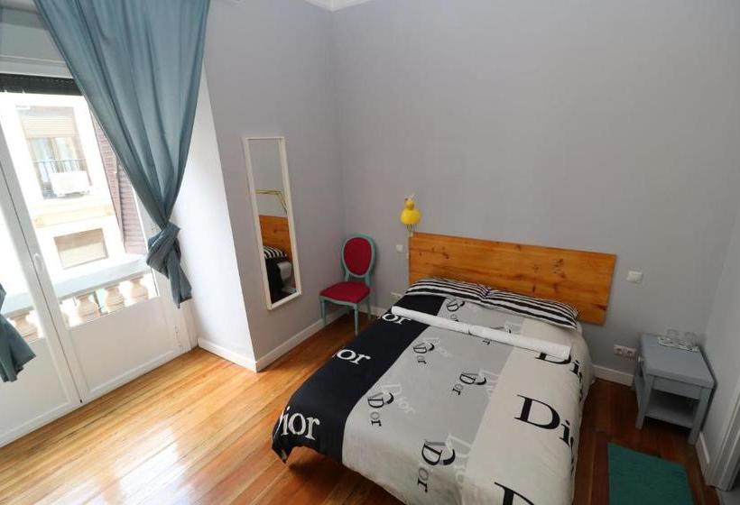 هاستل Madrid Fashion Hostal