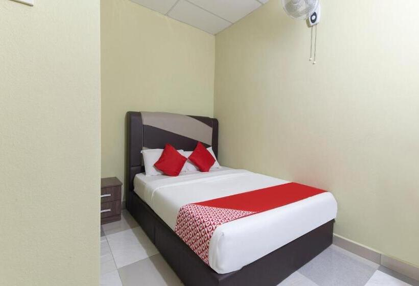 בית מלון כפרי Oyo 873 Bamboo Inn