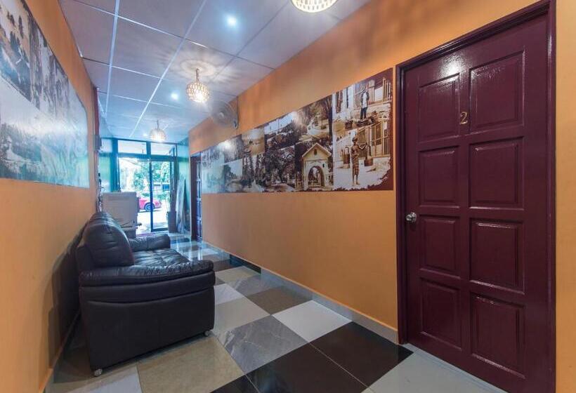 בית מלון כפרי Oyo 873 Bamboo Inn