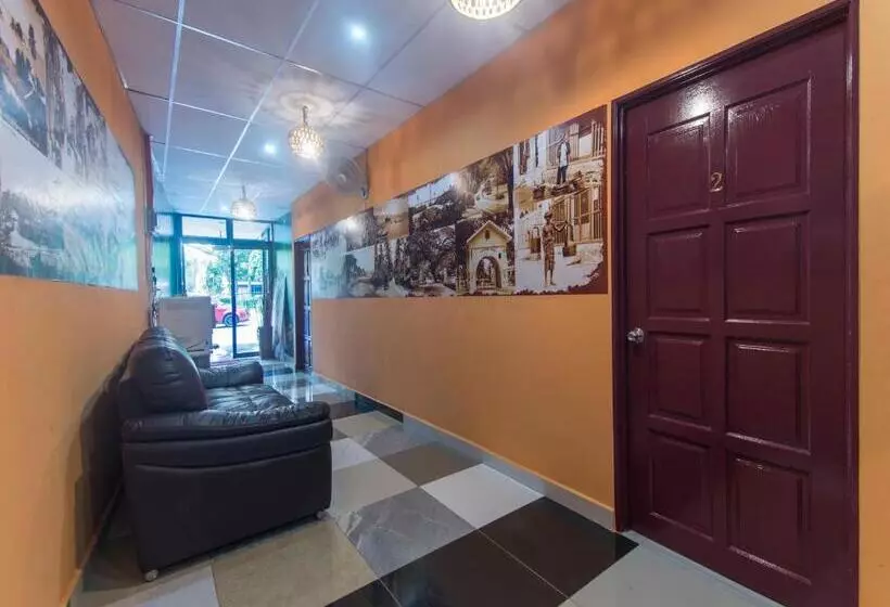 Hotelli Oyo 873 Bamboo Inn