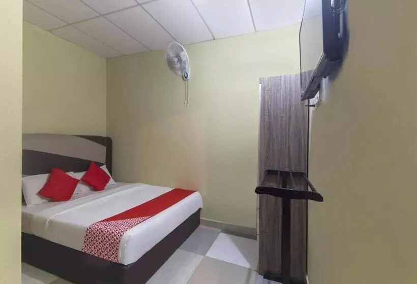 Hotelli Oyo 873 Bamboo Inn