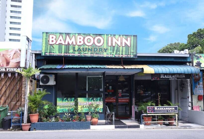 בית מלון כפרי Oyo 873 Bamboo Inn