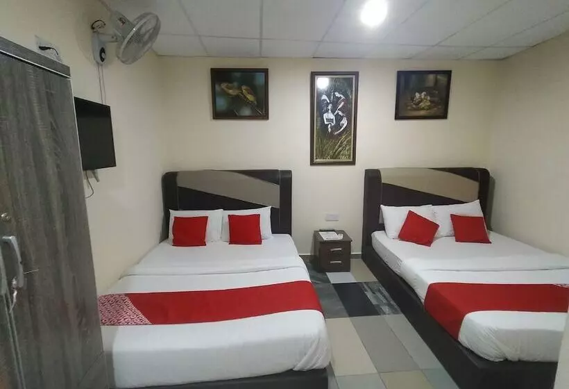 Hotelli Oyo 873 Bamboo Inn