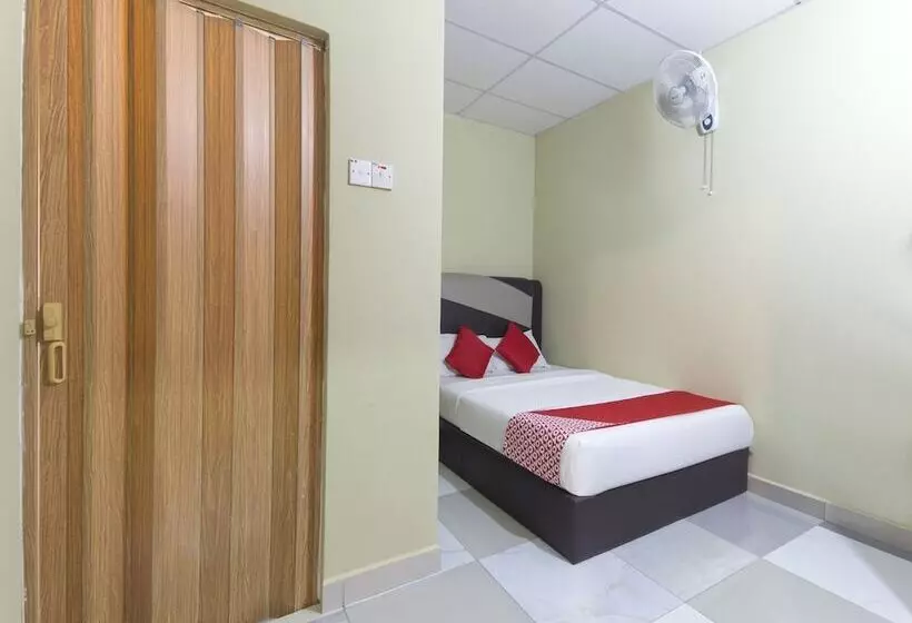 Hotelli Oyo 873 Bamboo Inn