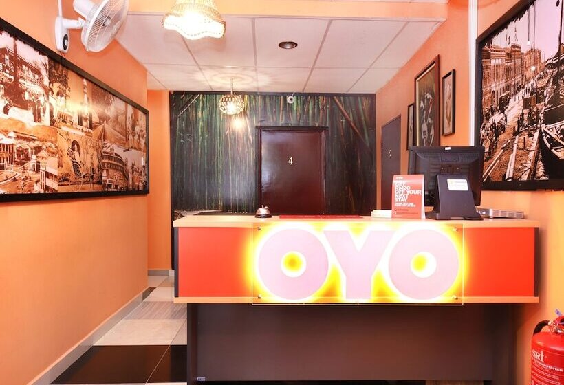 בית מלון כפרי Oyo 873 Bamboo Inn