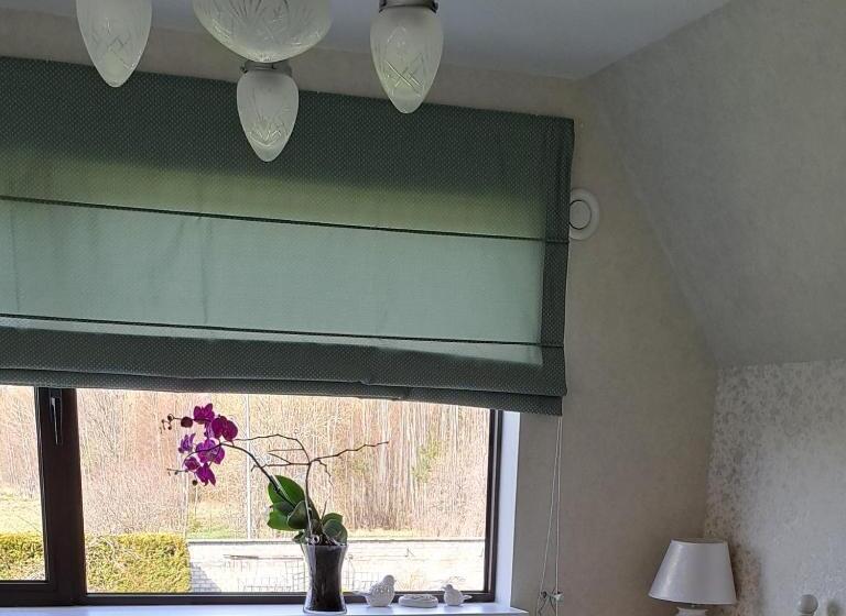 پانسیون Room To The East