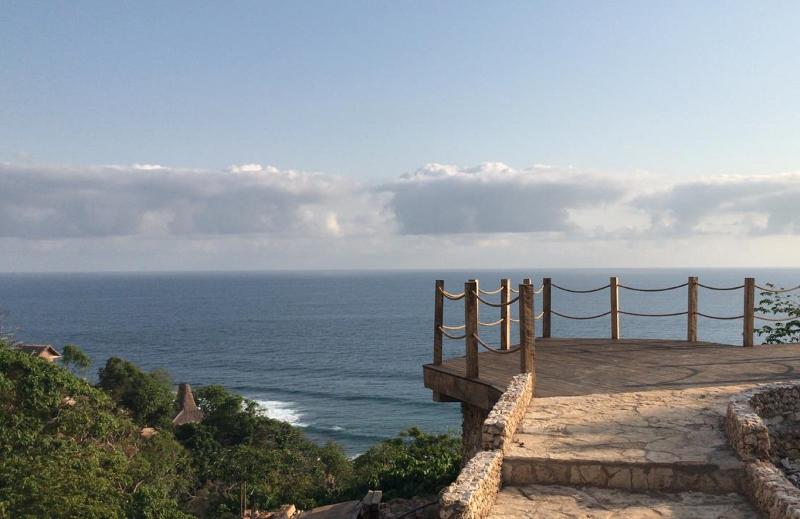 酒店 Lelewatu Resort Sumba