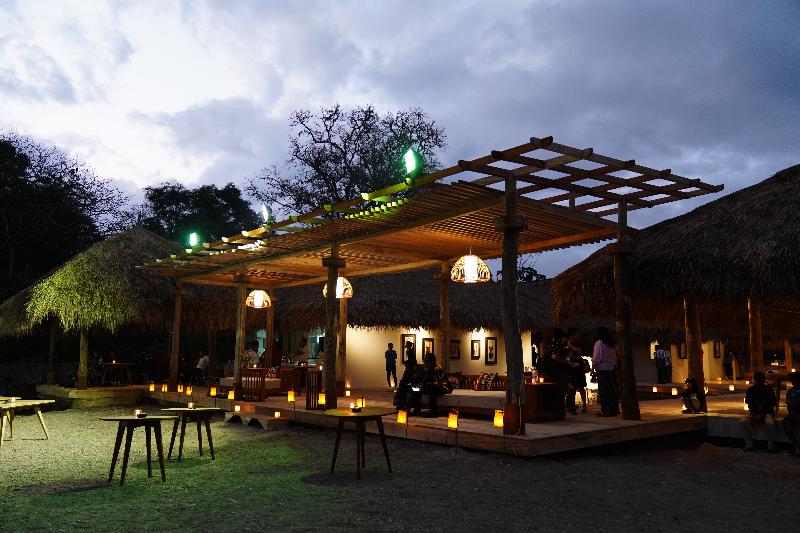 酒店 Lelewatu Resort Sumba