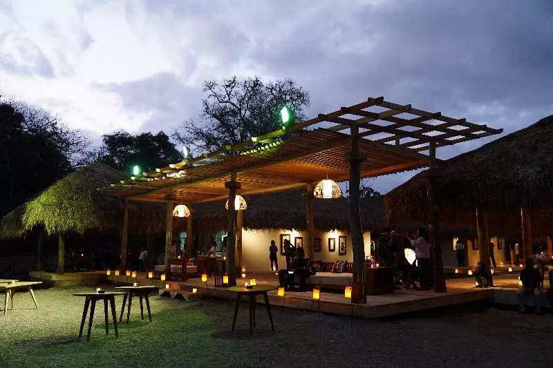 Hotelli Lelewatu Resort Sumba