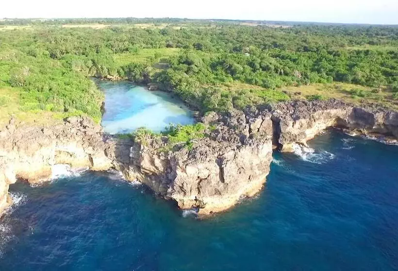 Hotelli Lelewatu Resort Sumba