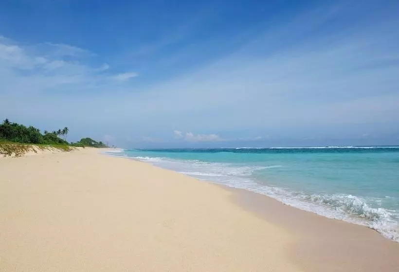 Hotelli Lelewatu Resort Sumba