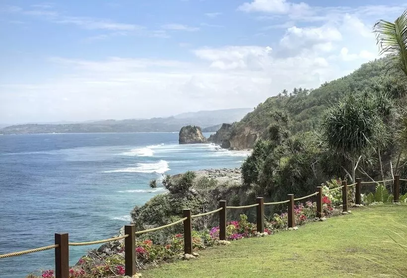 Hotelli Lelewatu Resort Sumba