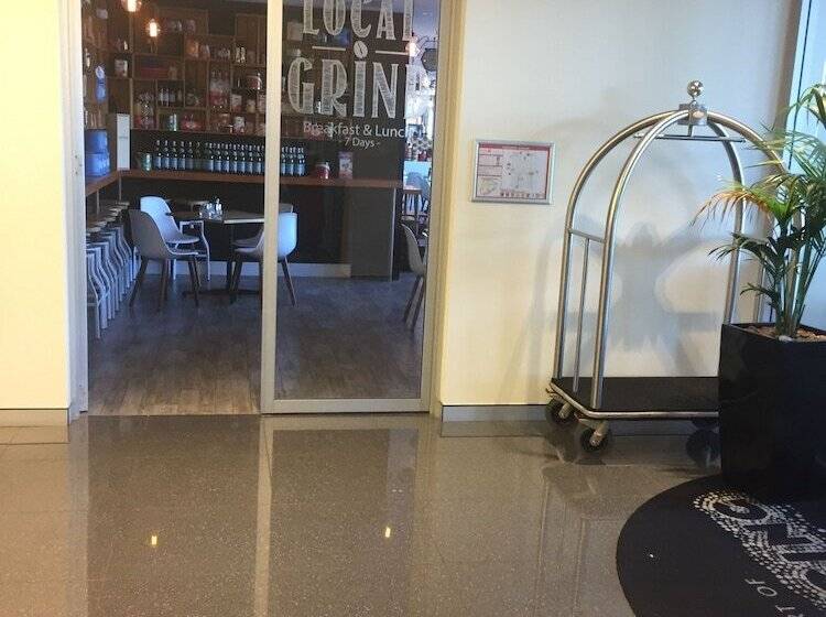 Tasha S Apartments On Warwick