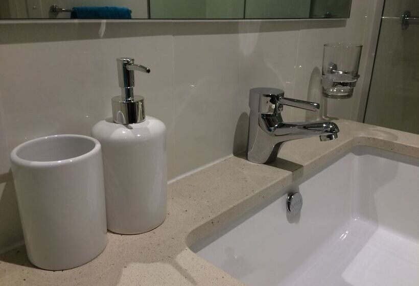 Tasha S Apartments On Warwick