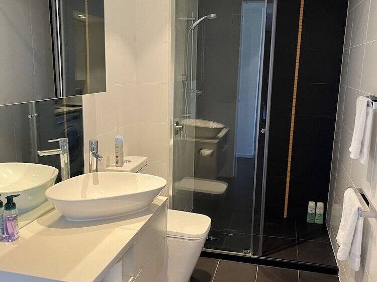 Tasha S Apartments On Warwick