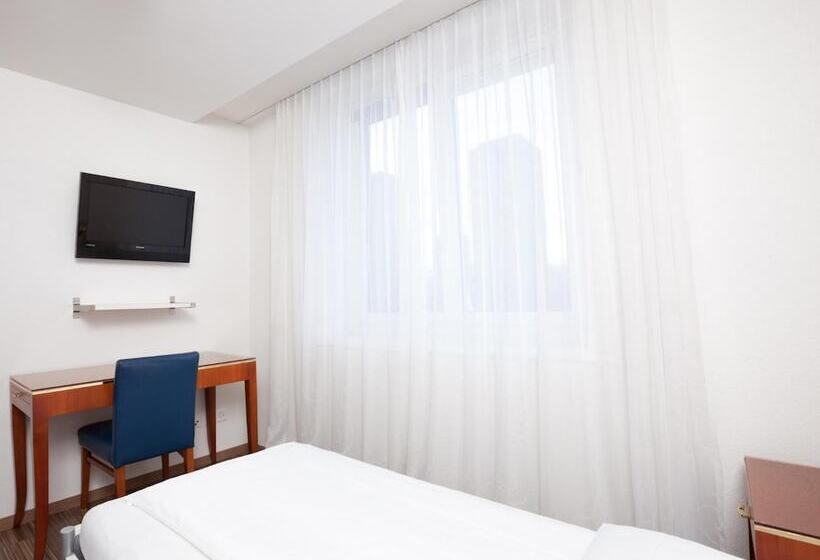 هتل Apartments Swiss Star Marc Aurel