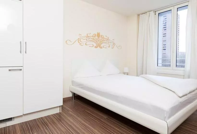 هتل Apartments Swiss Star Marc Aurel