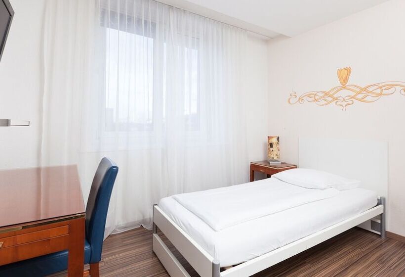 هتل Apartments Swiss Star Marc Aurel