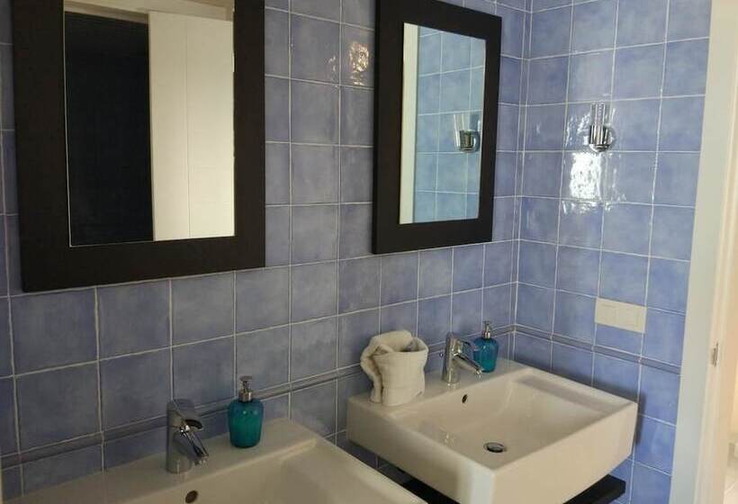 Playa Macenas   Near Playa Macenas