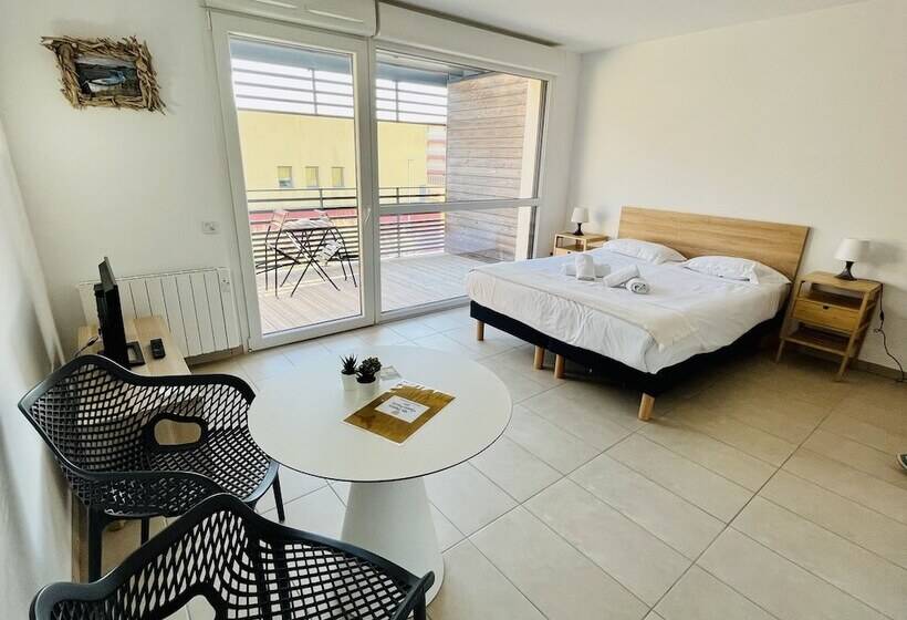 Les Patios De St Pierre