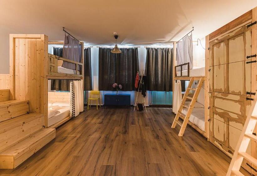 Albergo Diffuso Antagonisti