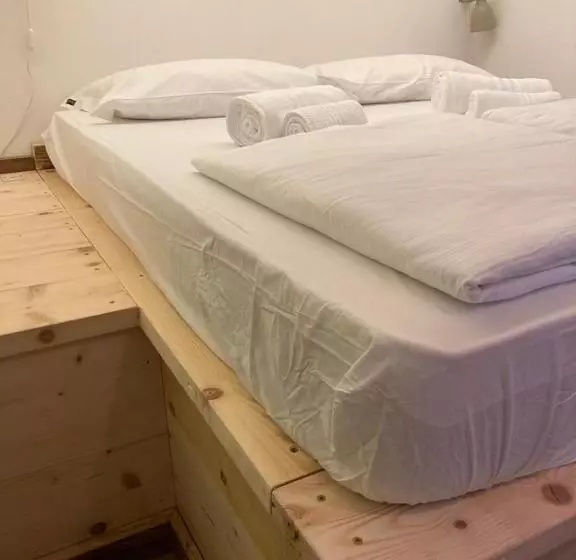 Albergo Diffuso Antagonisti