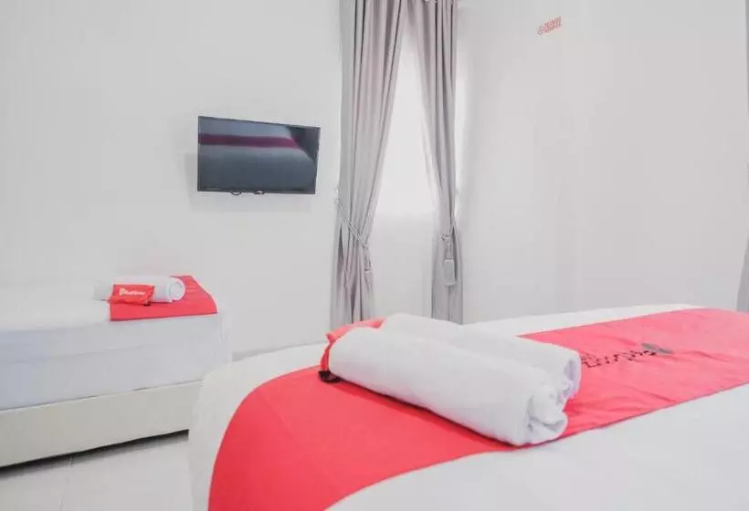 ペンション Reddoorz Syariah Near Transmart Lampung