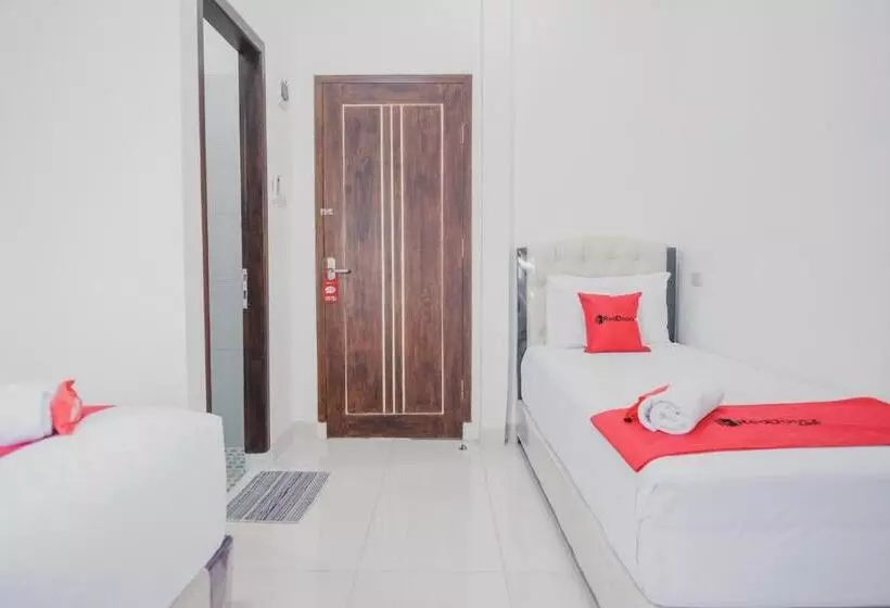 ペンション Reddoorz Syariah Near Transmart Lampung