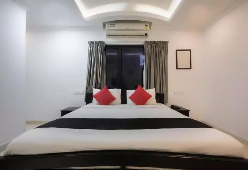 ホテル Capital O 67373 Bhagayam Suites