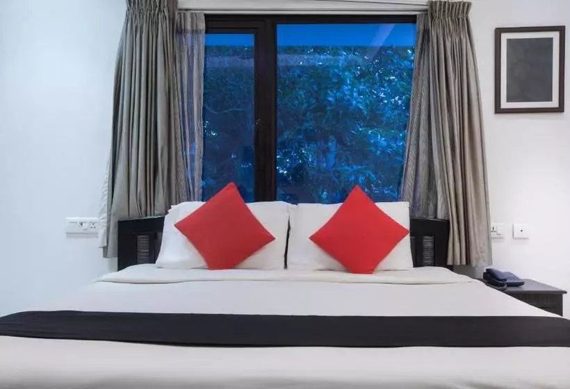 ホテル Capital O 67373 Bhagayam Suites