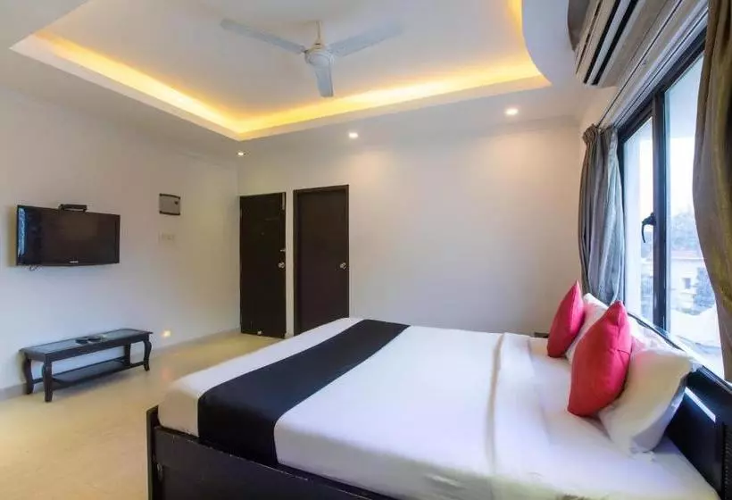 ホテル Capital O 67373 Bhagayam Suites