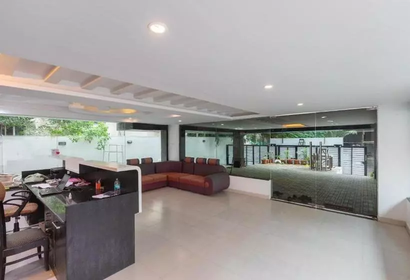 ホテル Capital O 67373 Bhagayam Suites