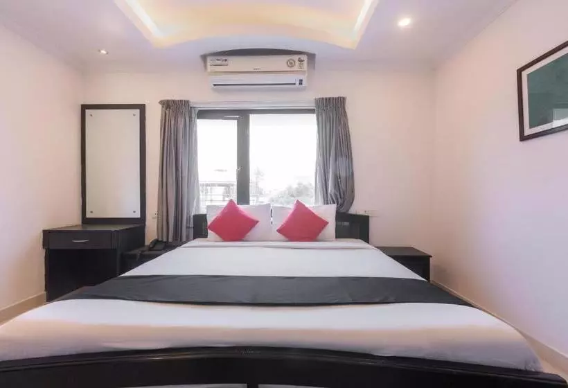 ホテル Capital O 67373 Bhagayam Suites